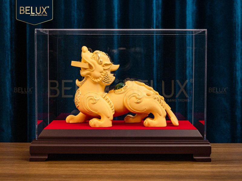 Tượng Tỳ Hưu dát vàng cát&nbsp;25x11x17.5cm